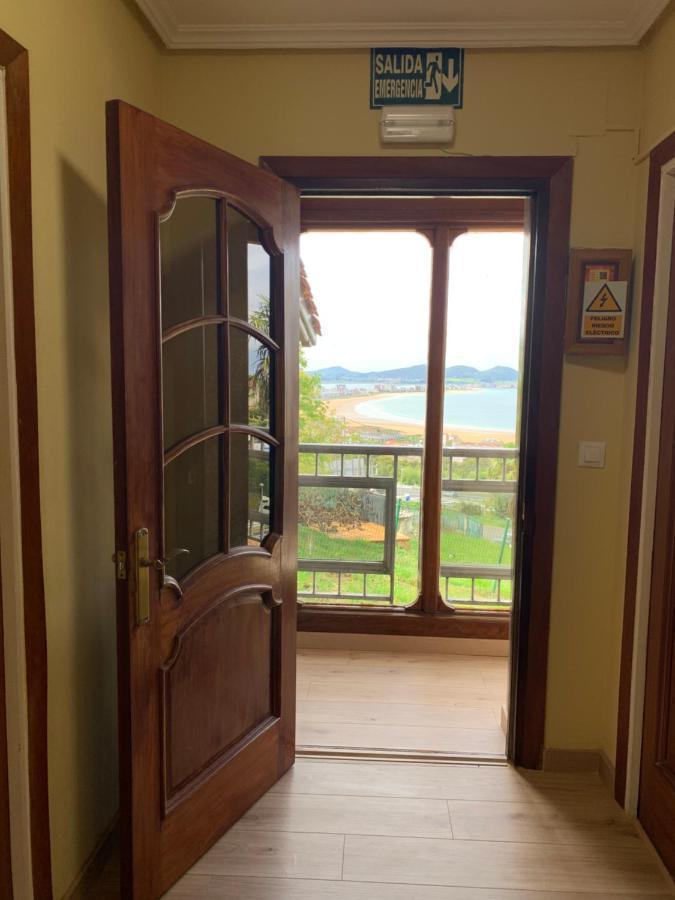 Hostal El Carro Laredo Ngoại thất bức ảnh