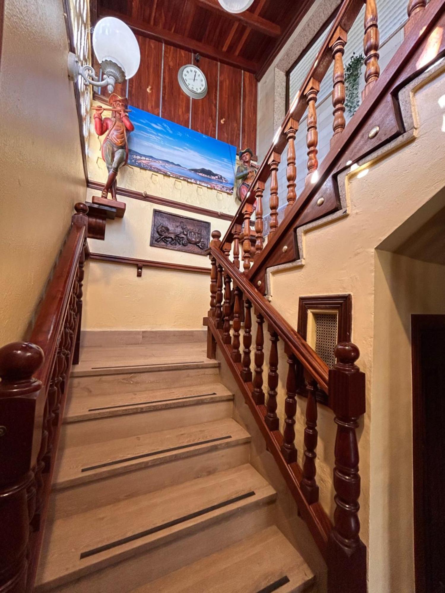 Hostal El Carro Laredo Ngoại thất bức ảnh
