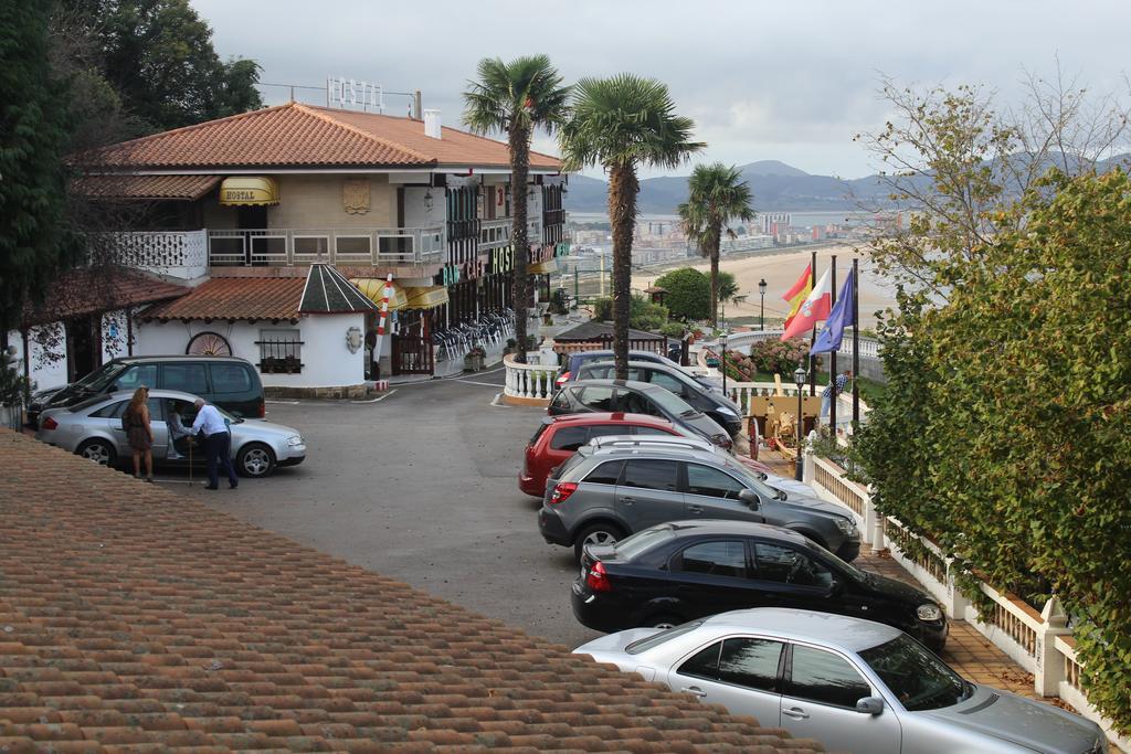 Hostal El Carro Laredo Ngoại thất bức ảnh